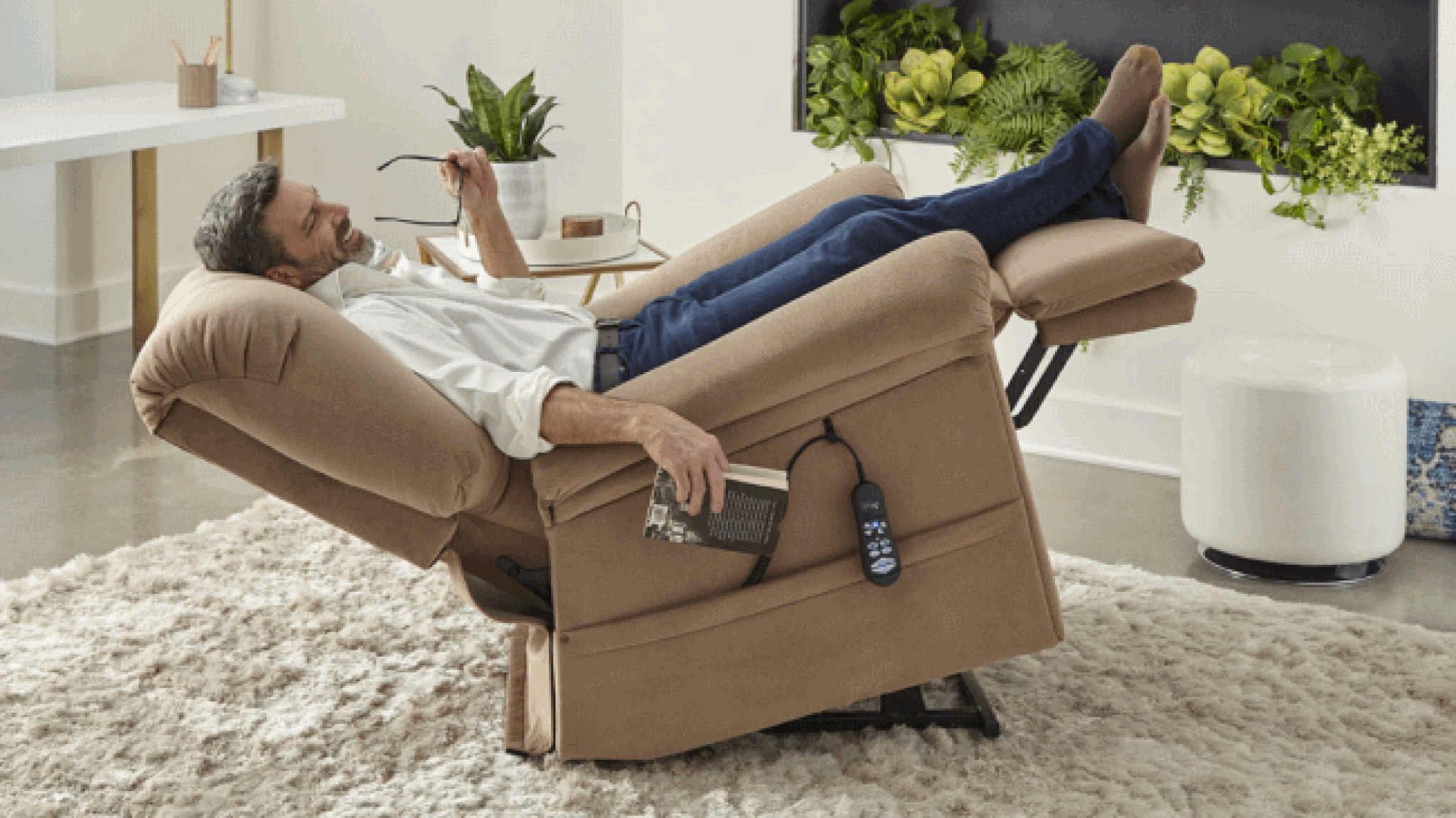 Do Power Recliners have to be Plugged in? • Recliners Guide